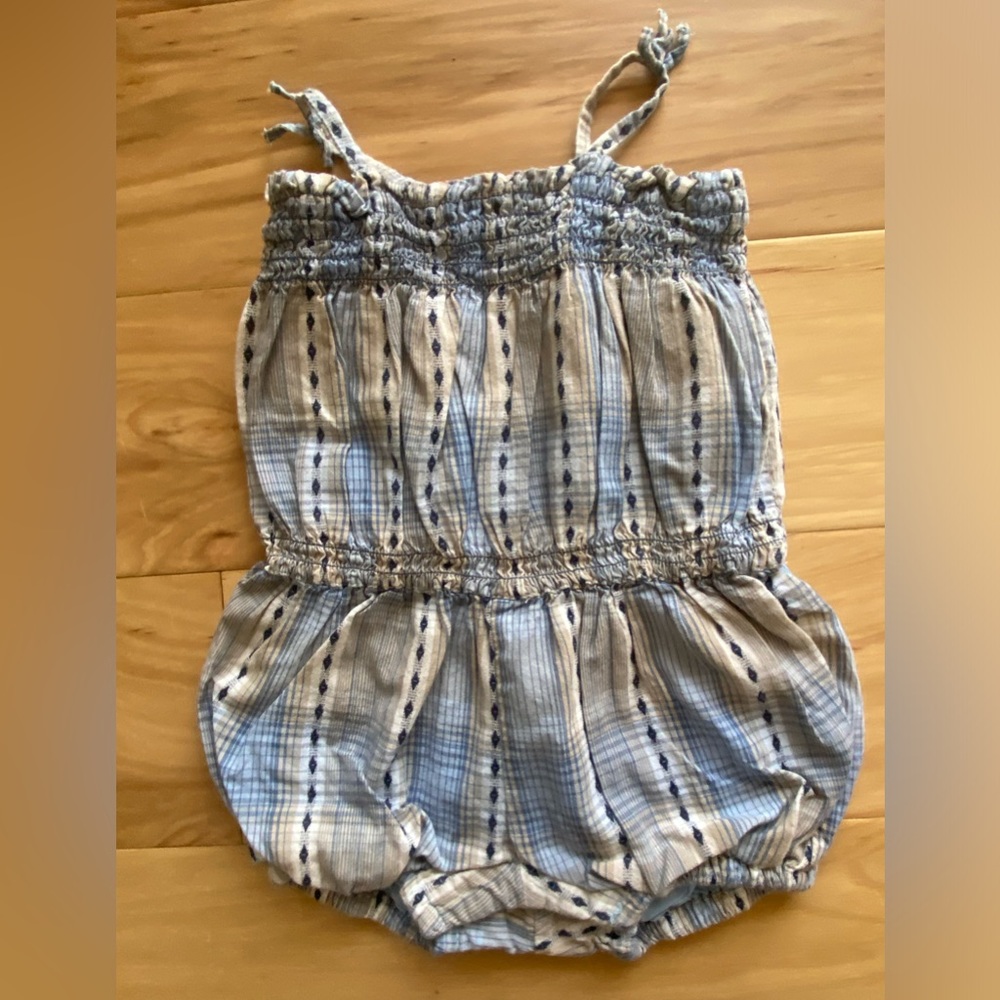 Baby gap romper
